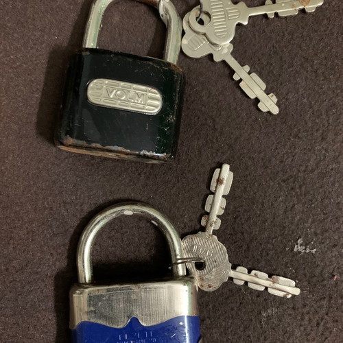 Padlocks used, set of 2, blue and black