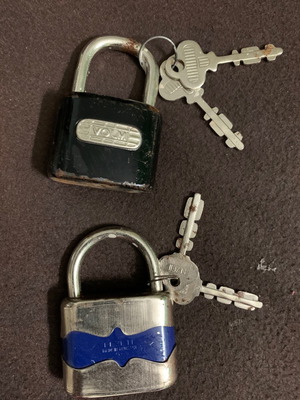 Padlocks used, set of 2, blue and black