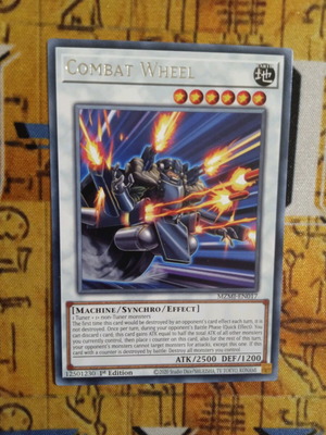 Combat Wheel Yu-Gi-Oh! карта като нова