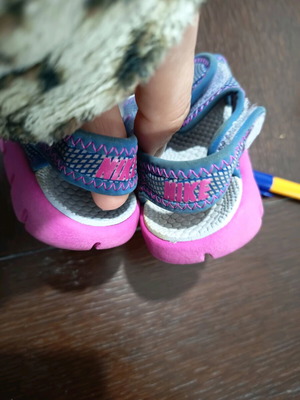 Branded baby shoes size 20 like new