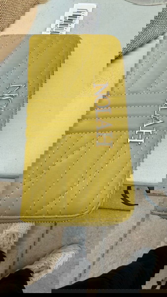 Πωλείται πορτοφόλι Nolah