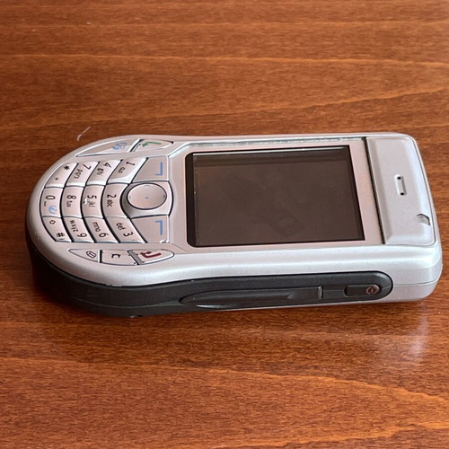 Nokia 6630 phone used with original battery and charger
