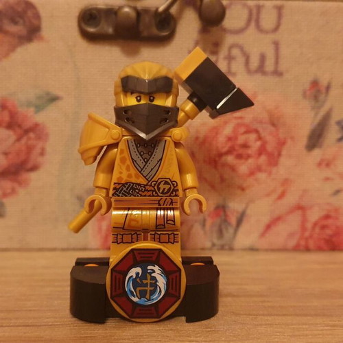 Lego Ninjago 10th Anniversary Set of 7 Minifigures New with Airjitzu Tiles