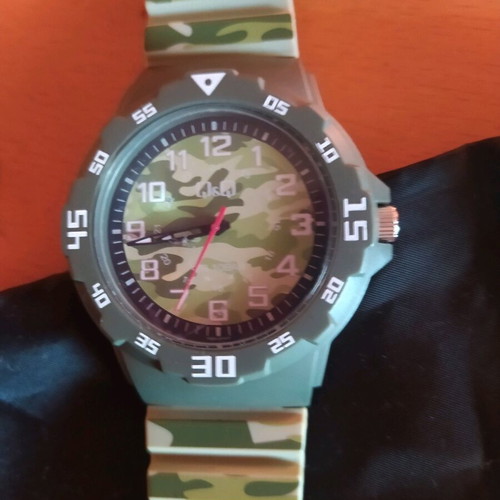 Q&Q men's watch new with camouflage strap and 10 bar waterproof