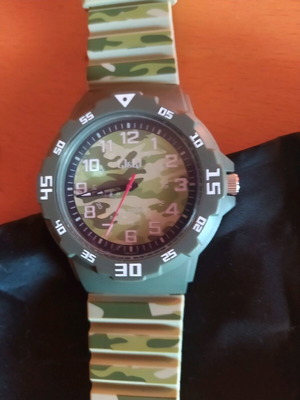 Q&Q men's watch new with camouflage strap and 10 bar waterproof