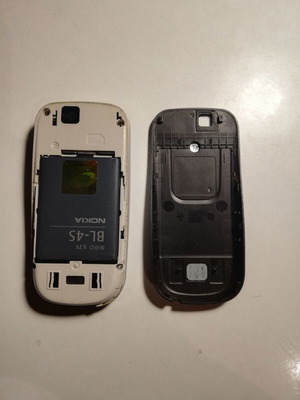 Κινητό τηλέφωνο Nokia 2680s μεταχειρισμένο με πρόβλημα στην οθόνη, μαύρο