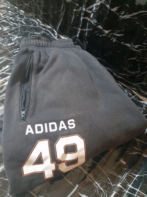 Adidas φορμα