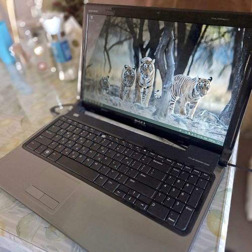 Dell Inspiron i3 laptop 4GB RAM, 256GB SSD, Windows 10 used
