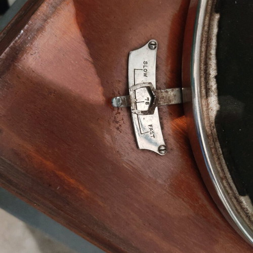 Gramophone from 1910 like new in excellent condition