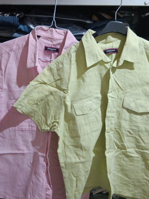 Shirt with Short Sleeves like new, size XL, pink and green