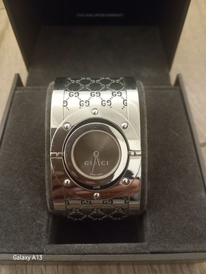 Ρολόι χειρός Gucci σαν καινούργιο, ασημί, γυναικείο
