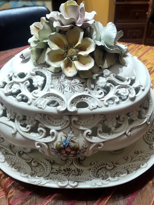 Vintage Italian Bassano Soup Tureen porcelain like new