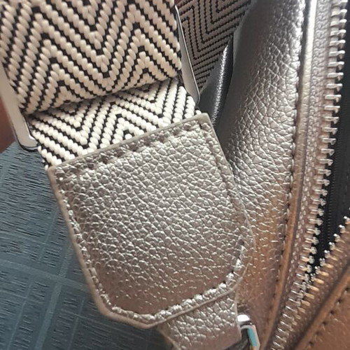 Women's crossbody bag silver, new, spacious and comfortable