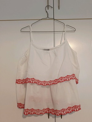 White Primark blouse with straps and red lace design like new, size XL