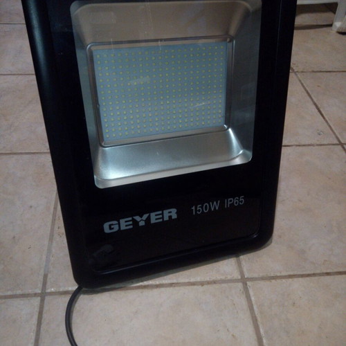Floodlight 150W like new for indoor and outdoor lighting