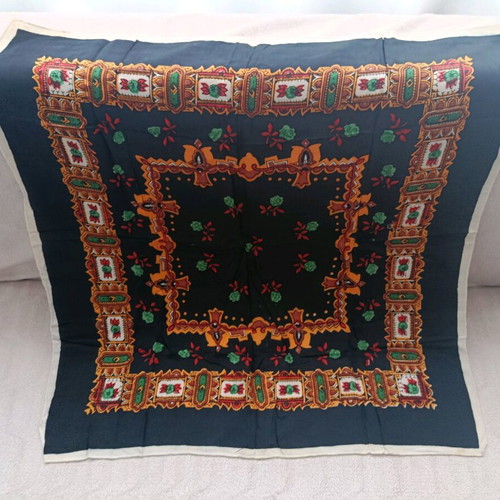 Headscarf like new, black and colorful, size 65x65 cm