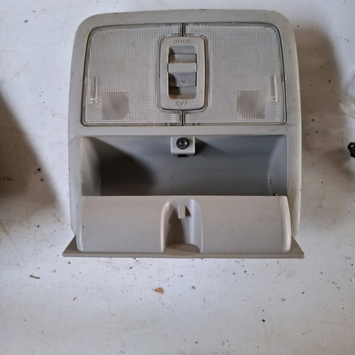 Toyota Rav4 dome light used