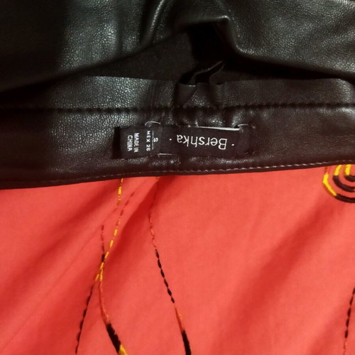 Leather pants no 28 Bershka like new