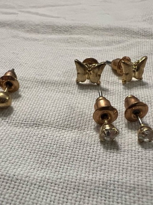 Earring set like new, gold color