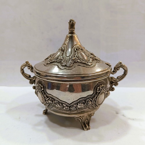 Vintage Silver Plated Victorian Style Sweet Jar like new with embossed decoration