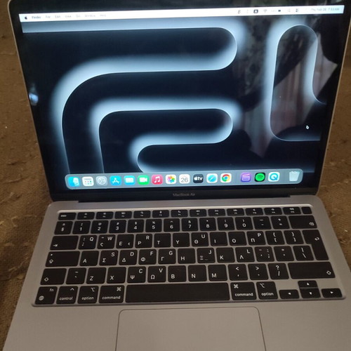 Macbook Air 2020 M1 8GB 256GB used with charger