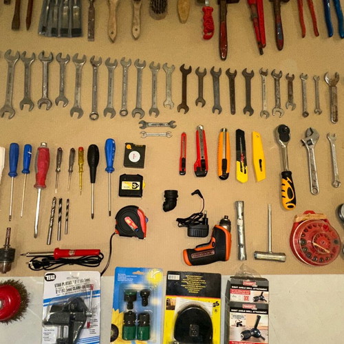 Hand tools used in good condition, complete set