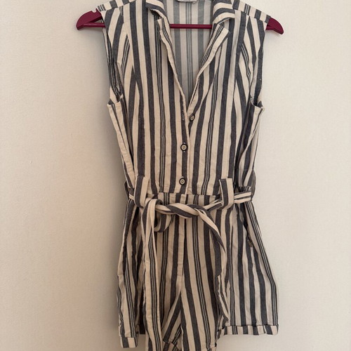 Striped short jumpsuit with belt and pockets Toi&Moi like new, size S