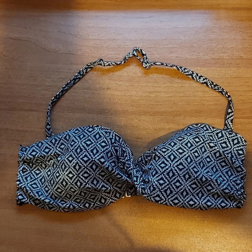 Women's swimwear top push-up bra cup B black and white medium