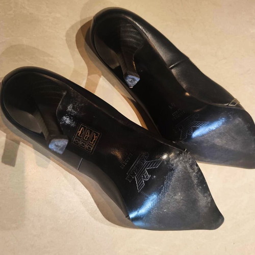 Leather pumps like new, black, size 41