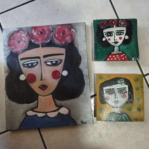 Decorative wooden paintings and canvas set like new