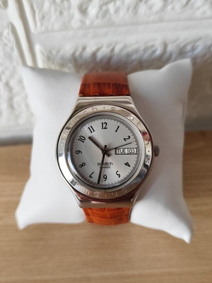 Swatch Irony ρολόι με δερμάτινο λουράκι, ημερομηνία/ημέρα, σαν καινούργιο