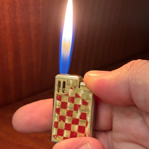 Mini Maxi Lady Lighter used