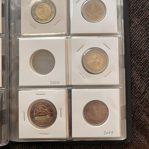 2 Euro Estonia coin collection book with 11 different coins, like new
