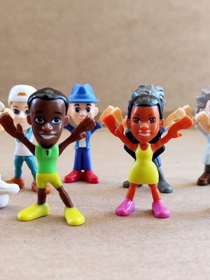 Kinder Joy Teen Idols 2017 figures used, set of 9