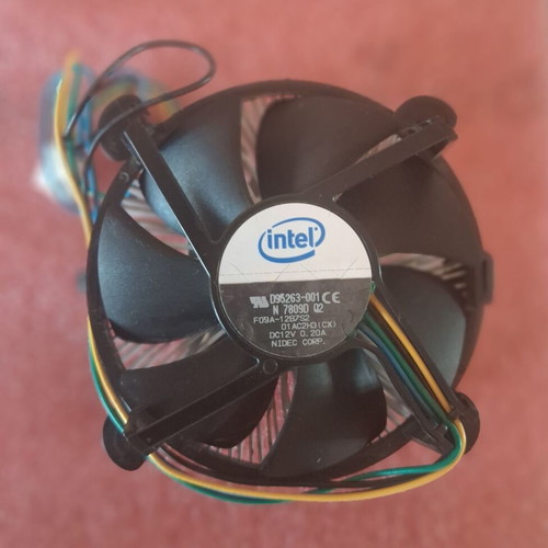 Intel D95263-001 fan and Pentium Dual-Core E2140 1.60GHz CPU used