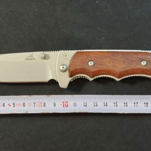 Gerber Freeman Knife new with wooden handle