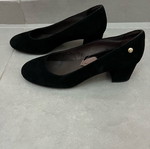 Stonefly black pumps size 38 like new
