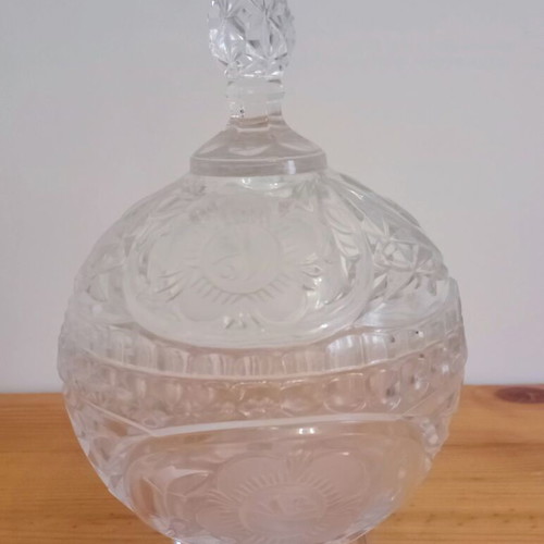 Vindage crystal fondant dish with lid like new