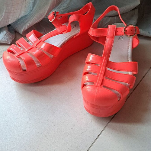 Fiore Collection platform sandals used, coral, size 39