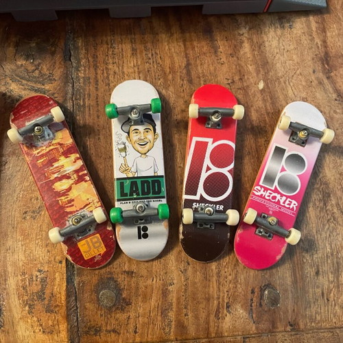 Tech Deck finger skates used, collaboration with Plan B, pack