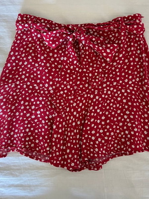 Zara skirt-shorts with belt, red, size S