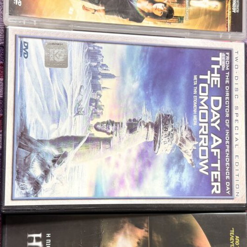 DVD set with 3 movies: Push, The Day After Tomorrow, The Mist