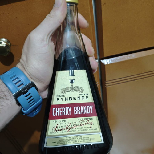 Rynbende Cherry Brandy vintage sealed bottle like new