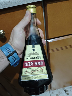 Rynbende Cherry Brandy vintage sealed bottle like new