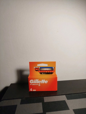 Gillette πακέτο 4 ξυραφιών καινούργιο