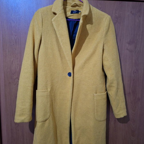 Only mustard coat size XS like new