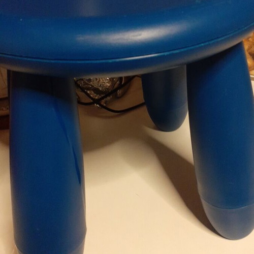 Plastic stools IKEA new, set of 2, diameter 29 cm, height 29 cm