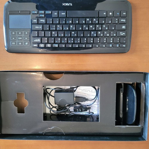 Turbo-X MC-2012 Wireless Keyboard like new with touchpad