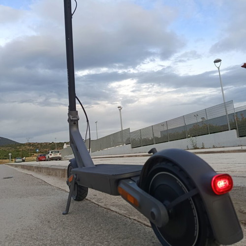 Xiaomi 4 Ultra Electric Scooter like new, 600 km range