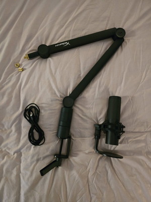 HyperX Quadcast 2 S USB Microphone and HyperX Caster Arm like new
